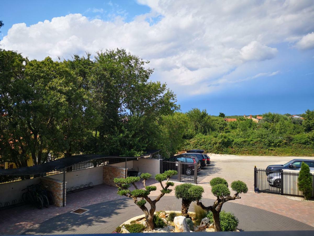 Villa Anja 1St Floor Peroj Exterior foto